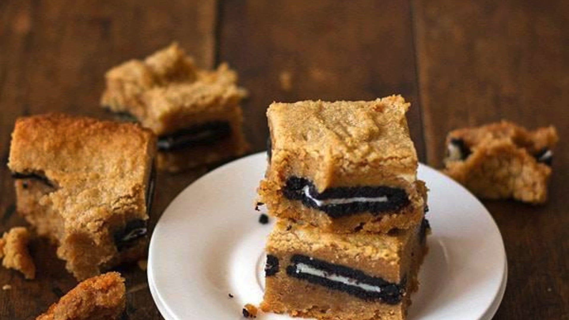 Video thumbnail for Peanut Butter Oreo Blondies recipe