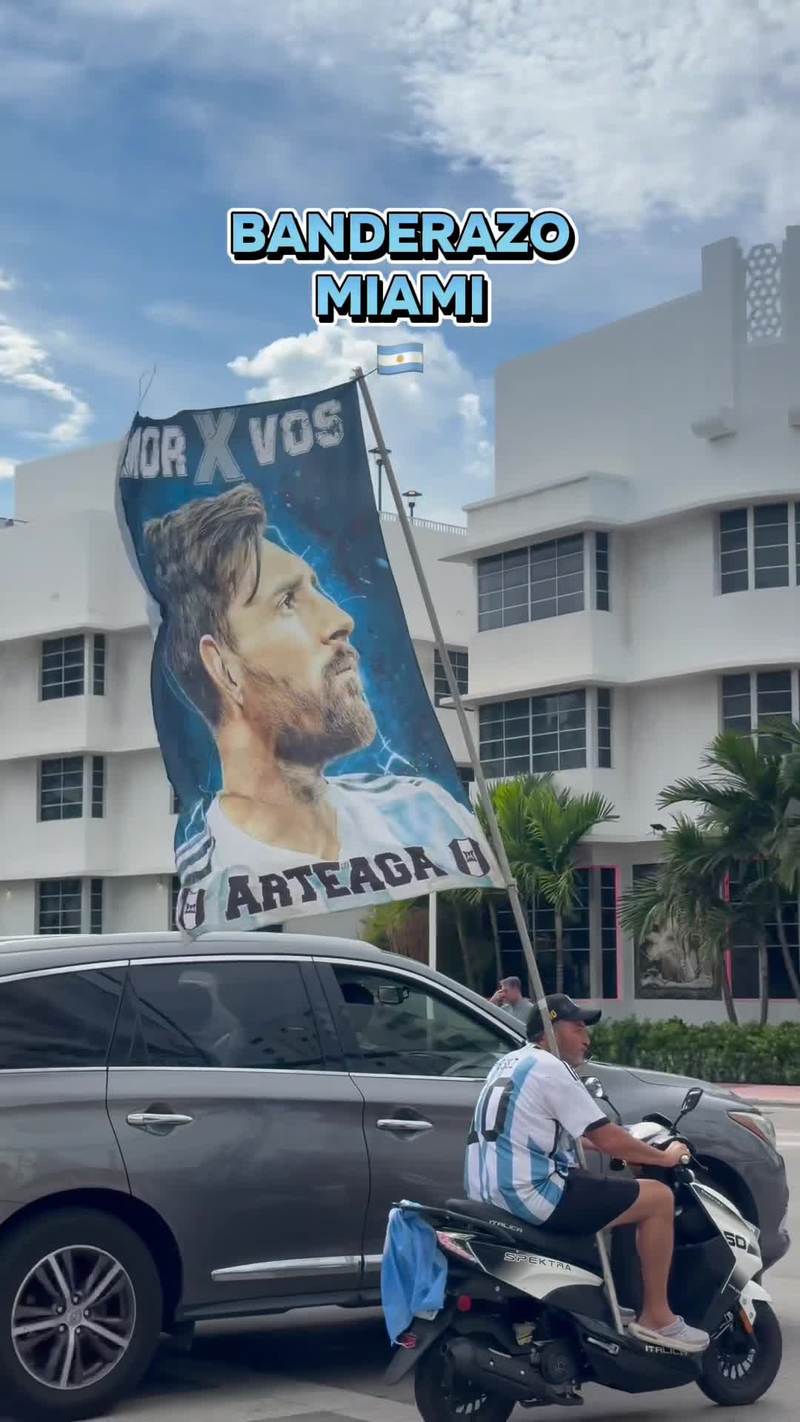 Video thumbnail for Argentine Banderazo in Miami Celebrating Messi and La Selección
