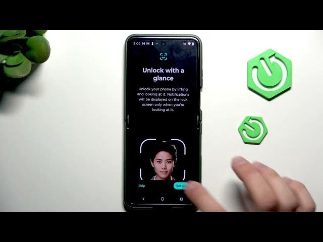 Video thumbnail for MOTOROLA Razr 70 Plus - How to Set Up Biometric Security (Face & Fingerprint)