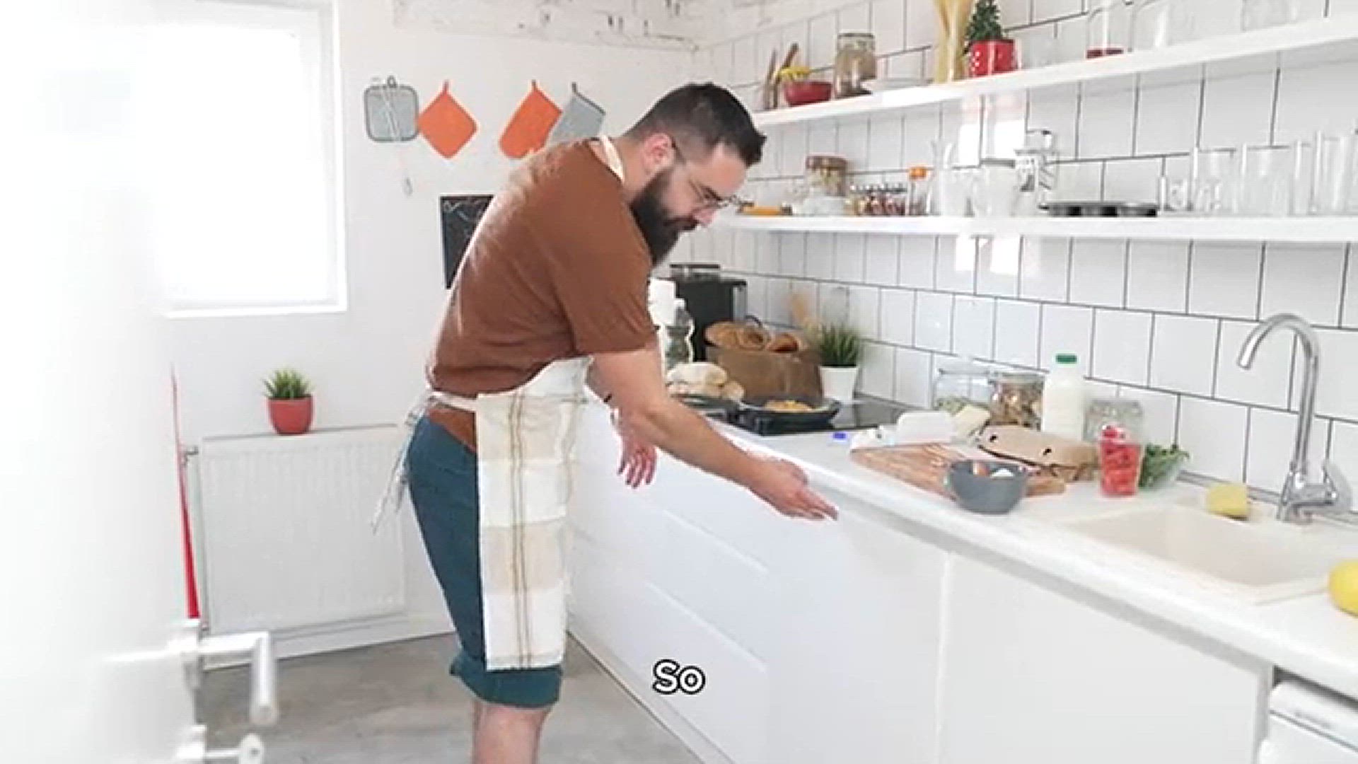 Video thumbnail for Cowboy Cornbread Casserole Recipe