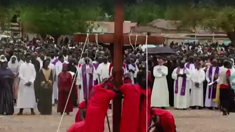 Video thumbnail for South Sudanese Christians hold Good Friday march for peace