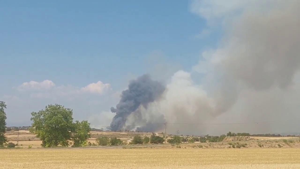 Video thumbnail for Spain: Smoke Rises From Wildfire Near Selvanera, Catalonia.