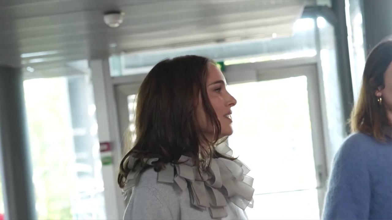 Video thumbnail for UNCAPTIONED: Natalie Portman reportedly welcomes third child.