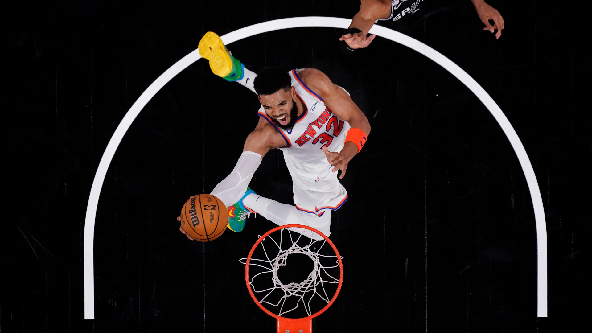 Video thumbnail for Knicks' Stunning 2-0 Playoff Lead in San Antonio Examined