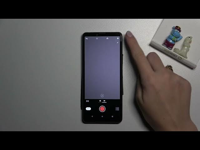 Video thumbnail for How to Turn On the Camera Image Stabilization on the SONY Xperia 10 III