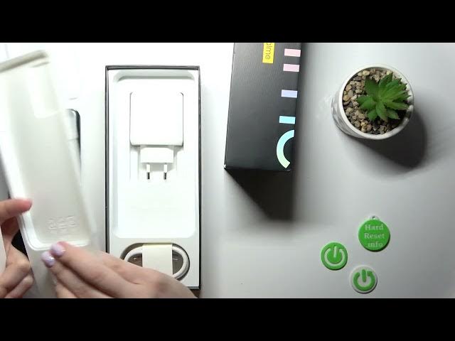 Video thumbnail for Does the Realme GT 2 have a Charger included?