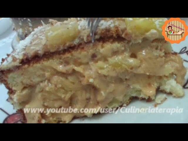 'Video thumbnail for BOLO GELADO DE IOGURTE COM DOCE DE LEITE ABACAXI E COCO'