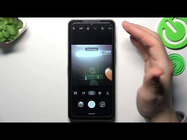 Video thumbnail for How to Manage Camera Mirror Effect on CAT S75?