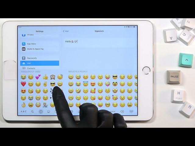 Video thumbnail for How to Change Mail Signature in iPad Mini 4 – Find Mail Settings