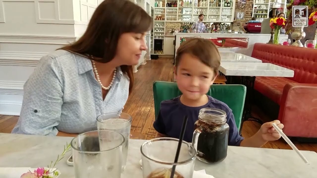 Video thumbnail for Tourist Scams in Savannah