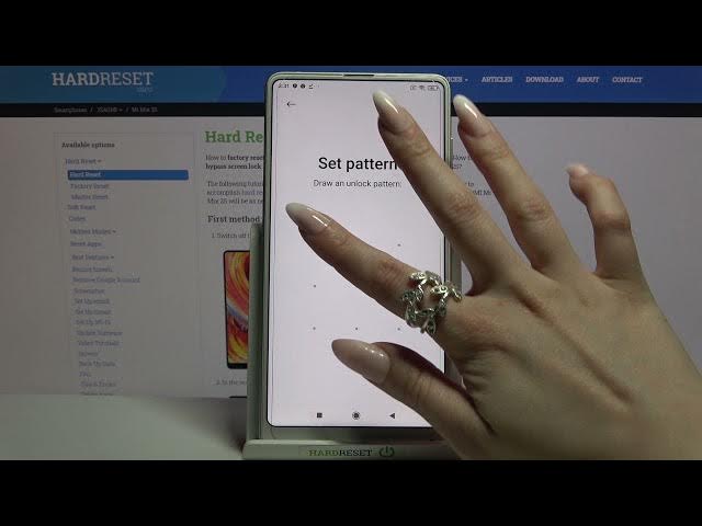 Video thumbnail for How to Set Up Screen Lock in XIAOMI Mi Mix 2S – Find Screen Lock Method