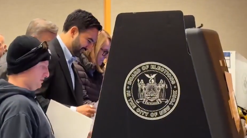 Video thumbnail for New Yorkers head to the polls for first day of early voting