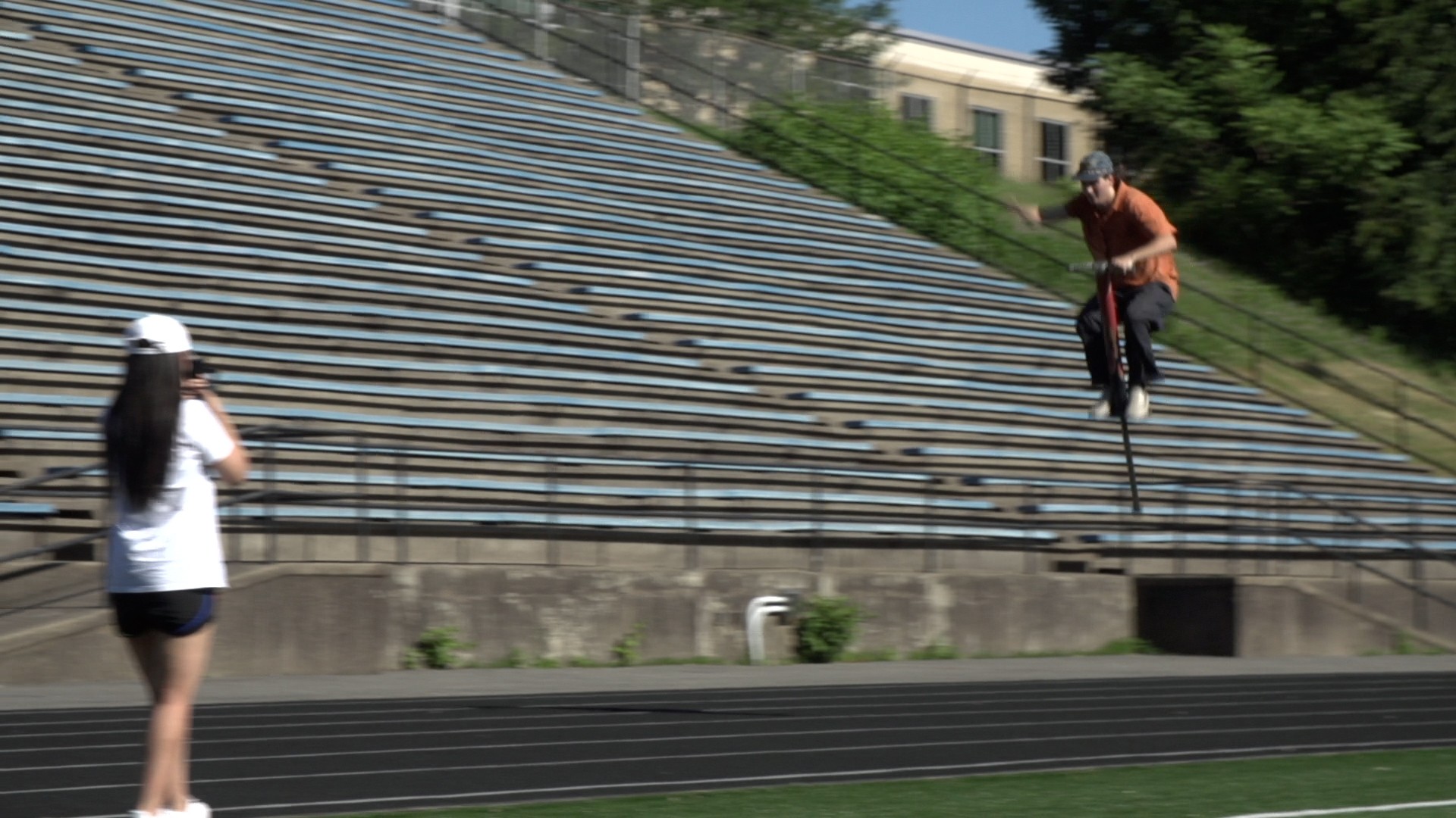 Video thumbnail for Fastest 100m on a pogo stick - 20.19 seconds by Henry Cabelus