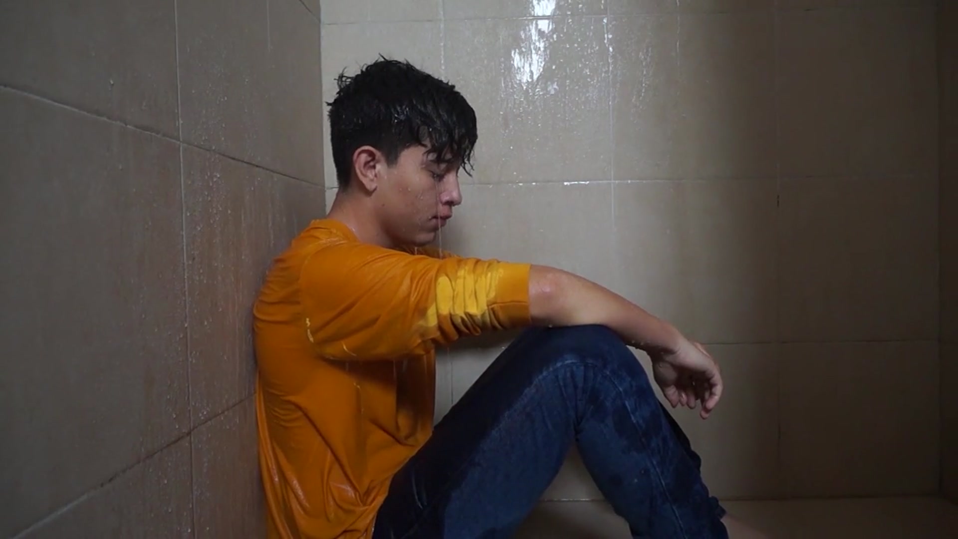 'Video thumbnail for 10 Celebrities Who Lost Everything and Never Bounced Back'