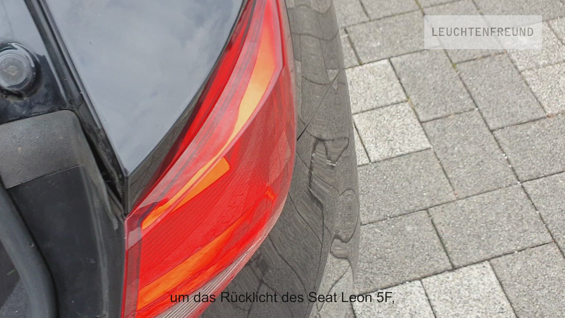 Video thumbnail for Seat Leon Rücklicht ausbauen und ersetzen