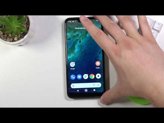 Video thumbnail for How to Find and Open Flashlight in Xiaomi Mi A2 Lite – Use Torch