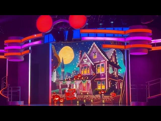 Video thumbnail for Mickey's Trick & Treat Dance Party at Disneyland 🍭 #disney #disneyland #halloween #mickeymouse