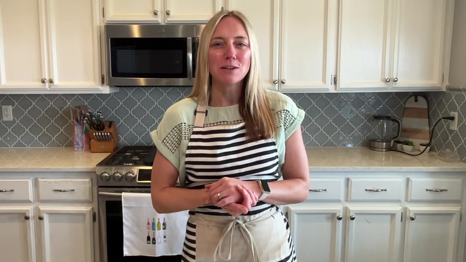 Video thumbnail for 6 Easy   Delicious COLD Appetizers   Molly Makes it Easy   Molly Purcell(720P HD)