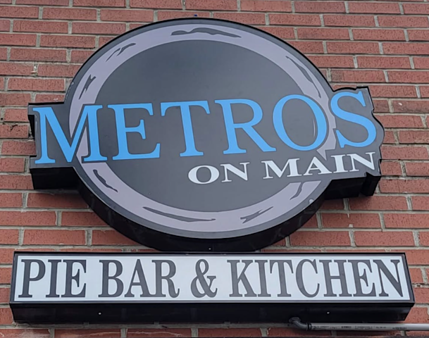 Video thumbnail for Sayville restaurant says goodbye to the community after 65 years
