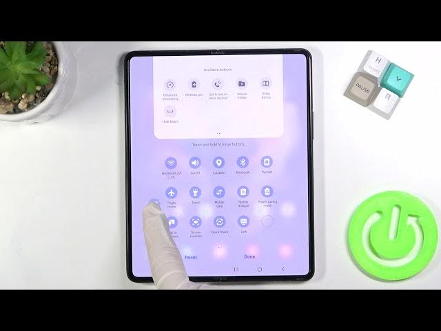 Video thumbnail for How to Adjust Notification Panel Shortcuts on SAMSUNG Galaxy Z Fold3 5G