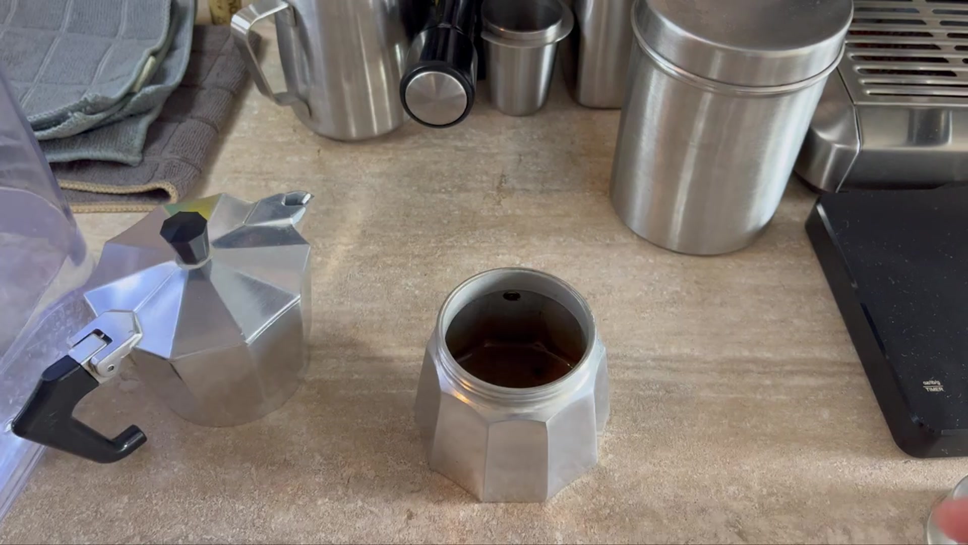 Video thumbnail for 7 PRO Tips for the Perfect Moka Coffee   Master Your Moka Pot Technique(720P HD)
