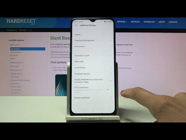 Video thumbnail for How to Connect OTG in Realme 5i - Connect USB On-The-Go