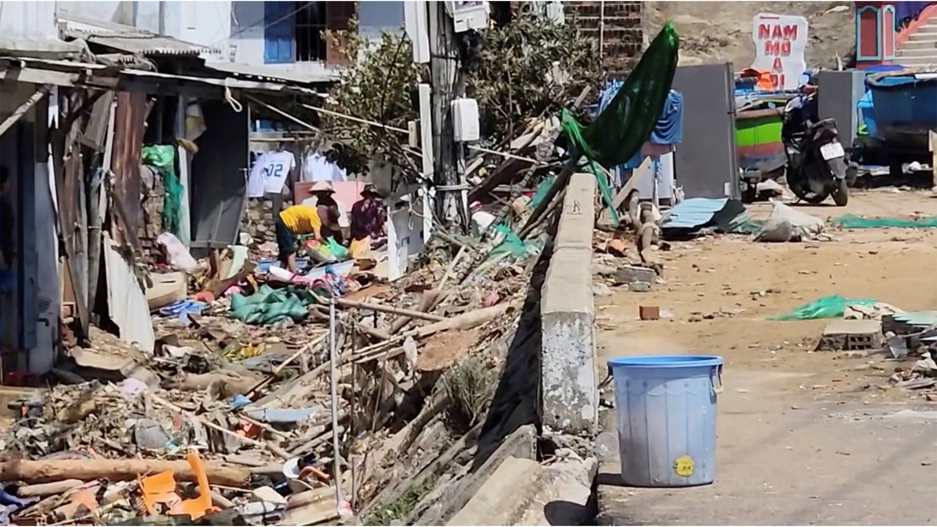 'Video thumbnail for Deadly typhoon causes destruction in Vietnam'