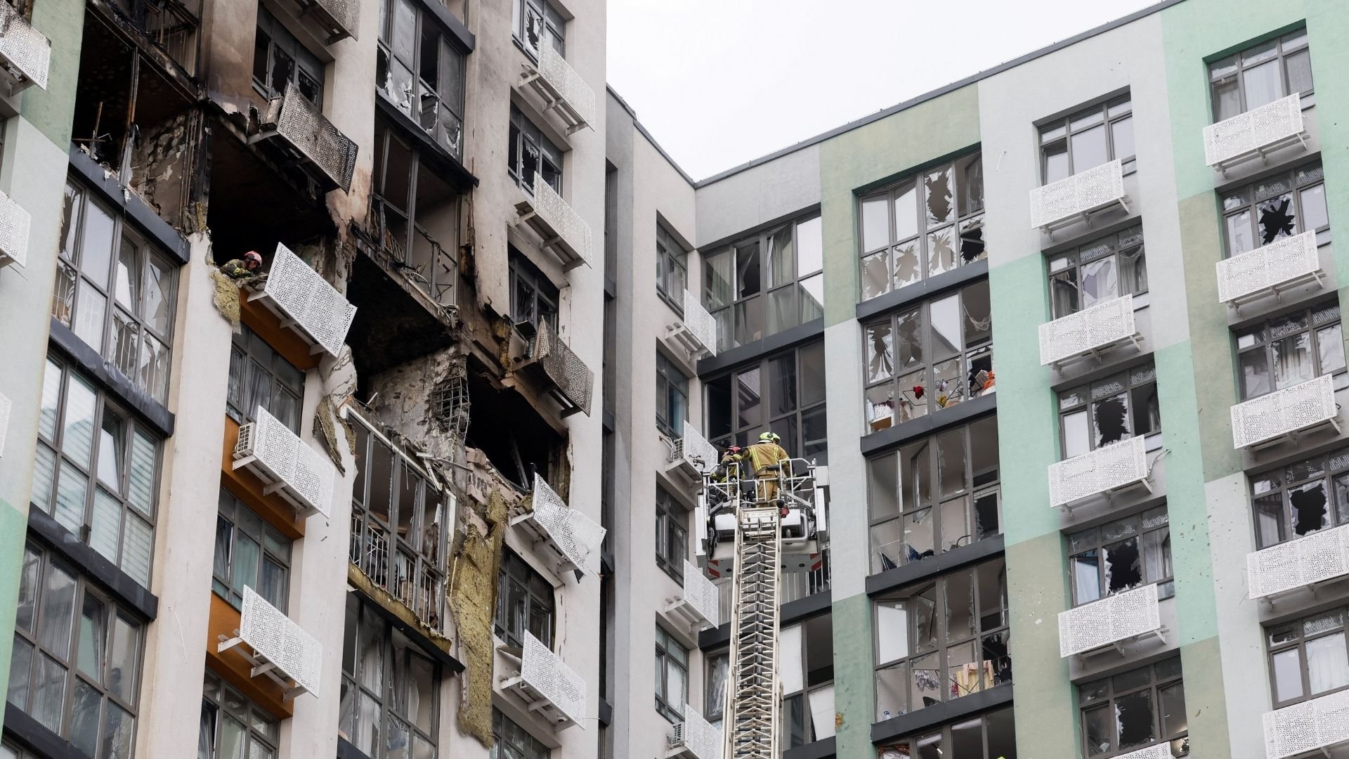 Video thumbnail for Russian drone and missile barrage kills at least 15 in Ukraine’s Kyiv
