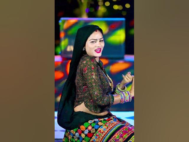 Video thumbnail for Atta Pe Chad Jaye Jab Churma So Kut Jayego || Satveer Gurjar Rasiya || Amrita New Dance