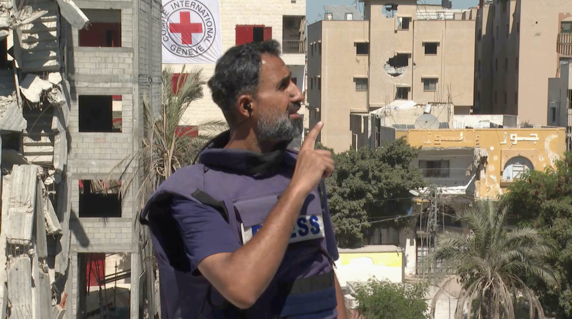 'Video thumbnail for Israeli bomb drops during Al Jazeera reporter’s live'