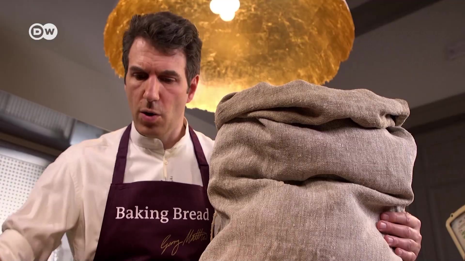 Video thumbnail for Buckwheat Bread from Slovenia ¦ What Bread reveals about the EU ¦ European politics explained (1080p 25fps H264 128kbit AAC)