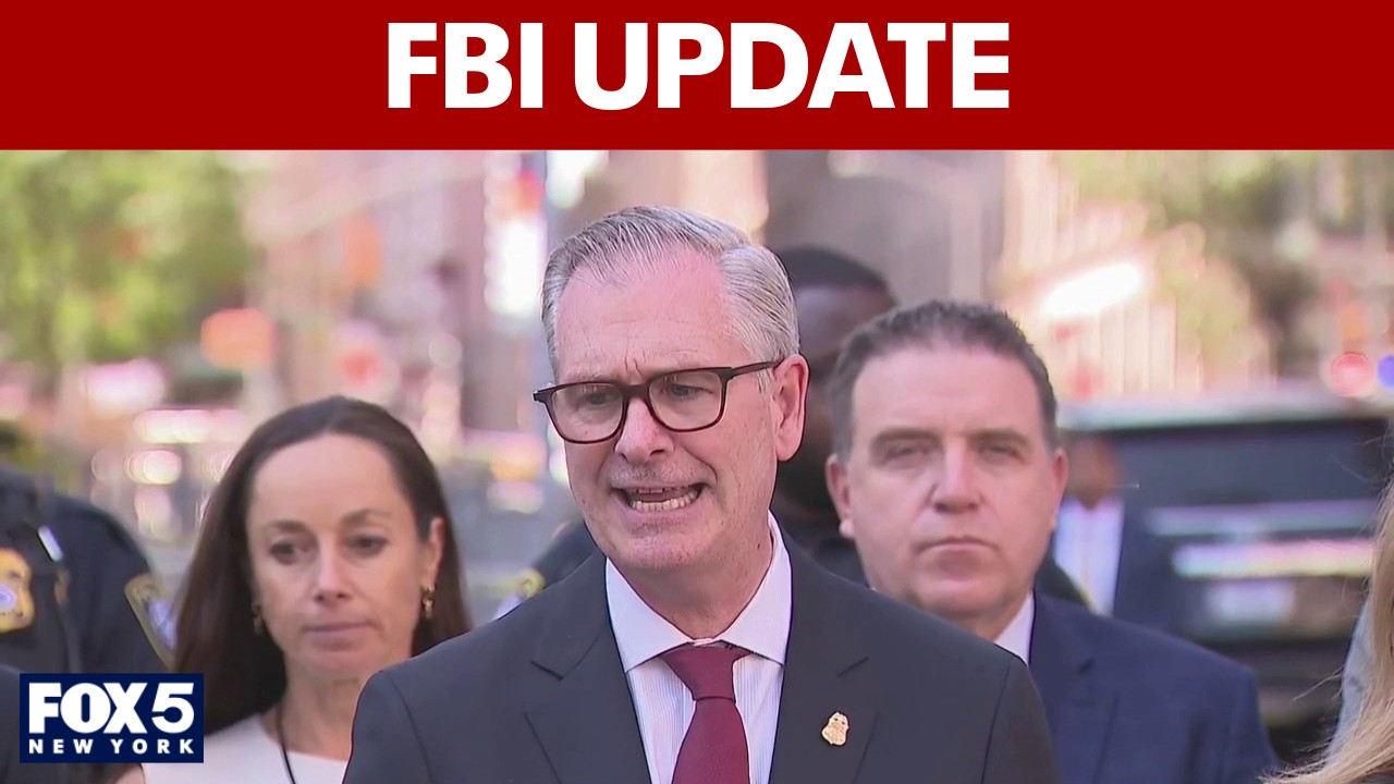 Video thumbnail for FBI update on incendiary device at NYC's 26 Federal Plaza