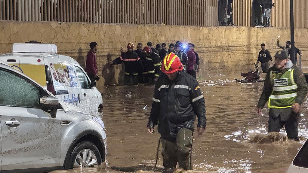 Video thumbnail for Flash floods kill dozens in Moroccan town of Safi