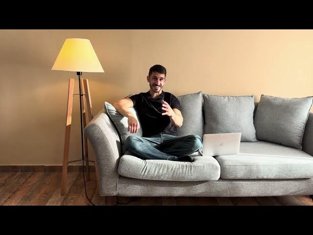 Video thumbnail for A los 15 años de edad me convertí en emprendedor digital