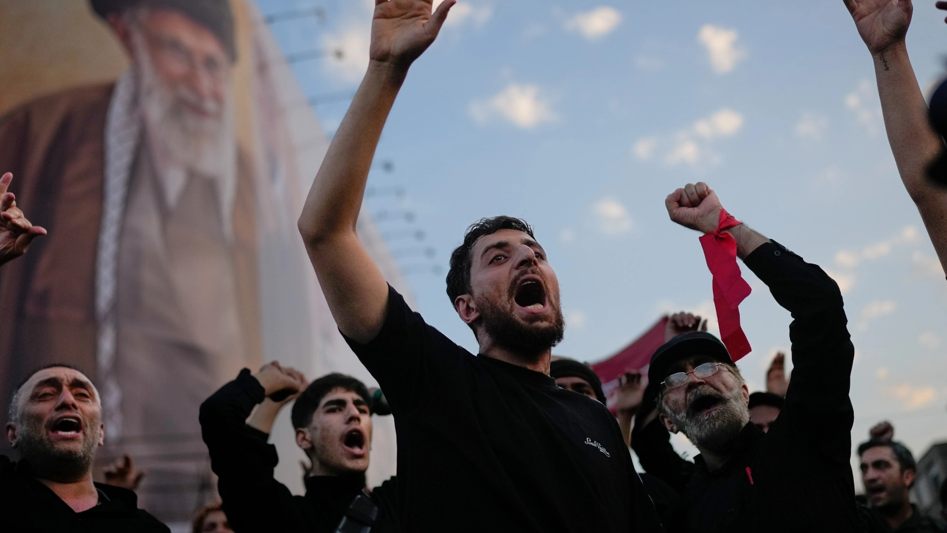 Video thumbnail for Iran's late supreme leader's funeral: Procession held in Iraq's holy city of Najaf