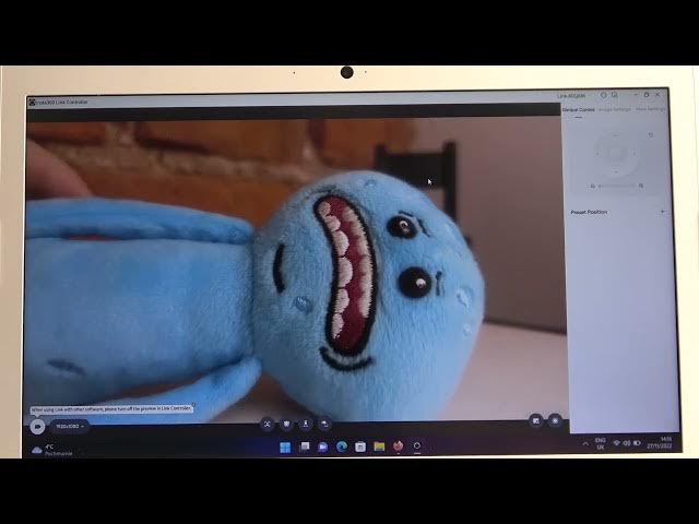 Video thumbnail for Insta 360 Link Webcam - How To Connect With PC