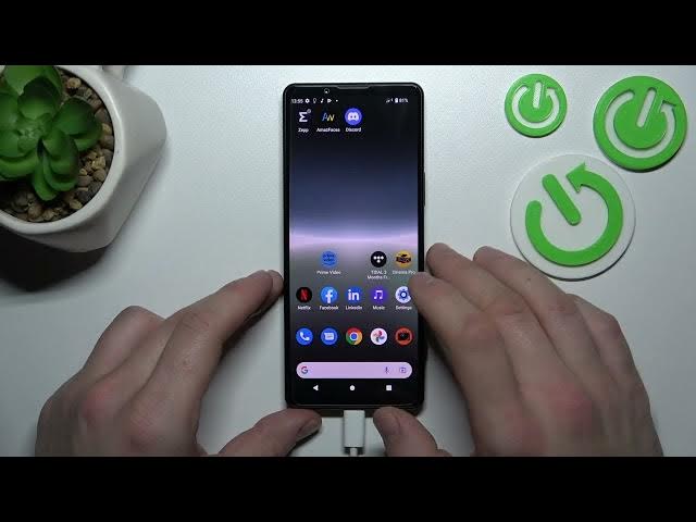 Video thumbnail for How to Connect Headphones to SONY XPERIA 5 IV – Plug-In Headphones