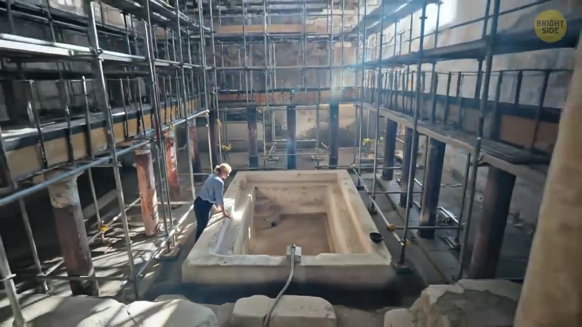 Video thumbnail for Home of the Super Rich Found in Pompeii   Archaeologists Are Shocked(720P HD)