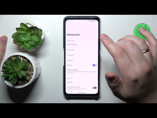 Video thumbnail for How to Check the Amount of Available Random Access Memory on ASUS ROG Phone 7