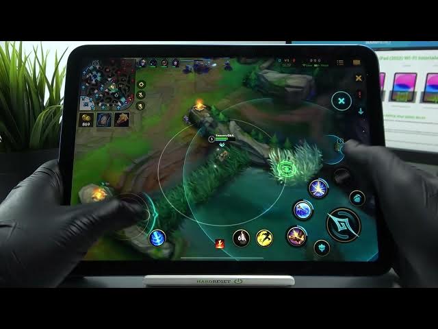Video thumbnail for iPad 10th Gen (2022) - League of Legends: Wild Rift - Gameplay