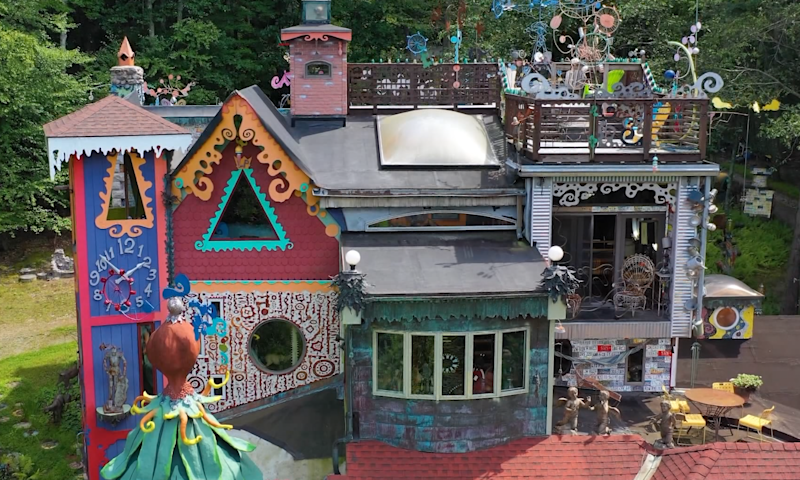 Video thumbnail for Road Trip: Artist spends decades transforming Sussex County home into living work of art