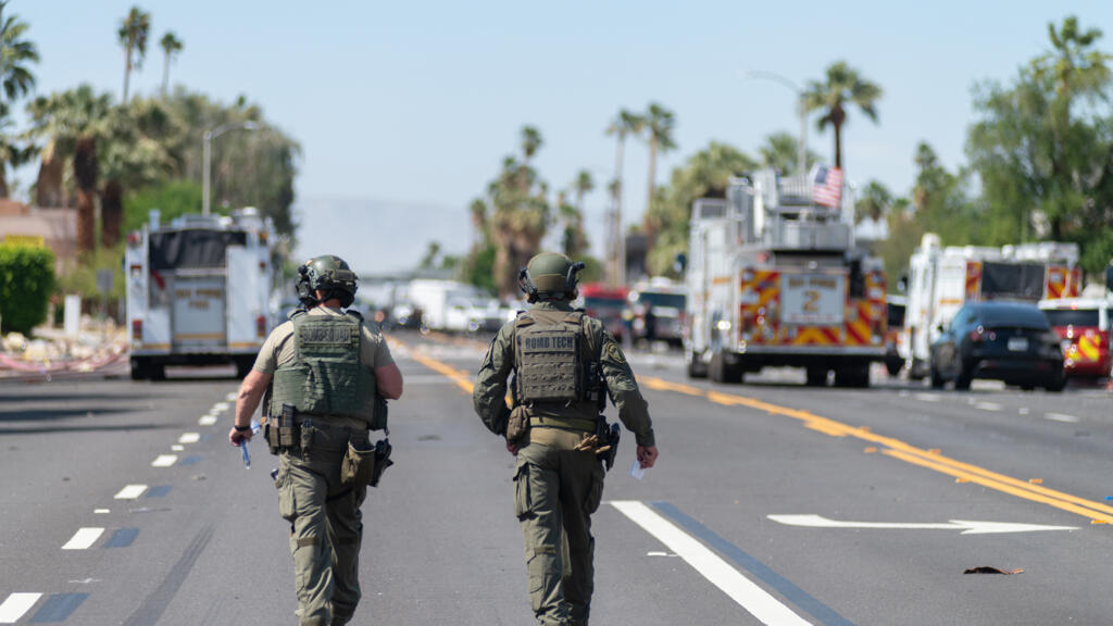 Video thumbnail for USA: Bomb kills one near California fertility clinic; FBI calls it 'terrorism'