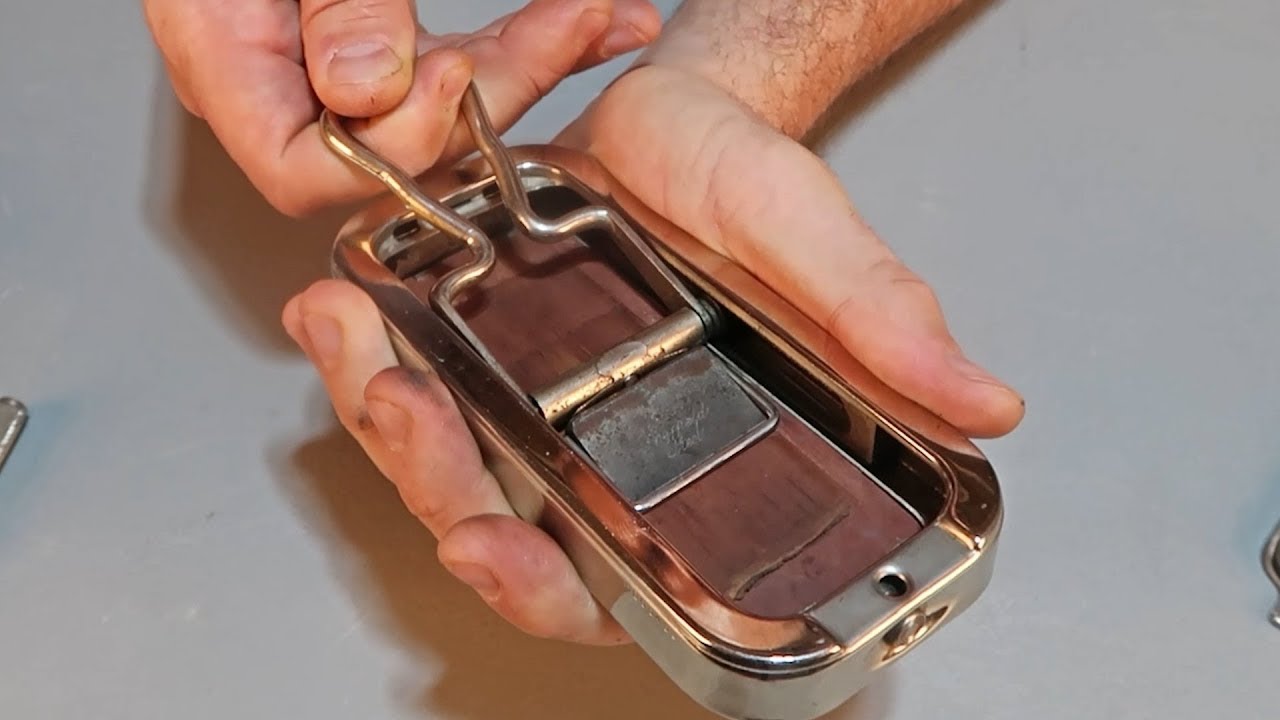 Video thumbnail for 20 Amazing Gadgets I Actually Use