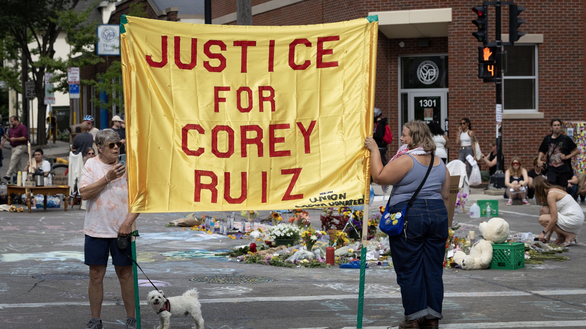 Video thumbnail for Deadly Madison police shooting sparks protests, state investigation