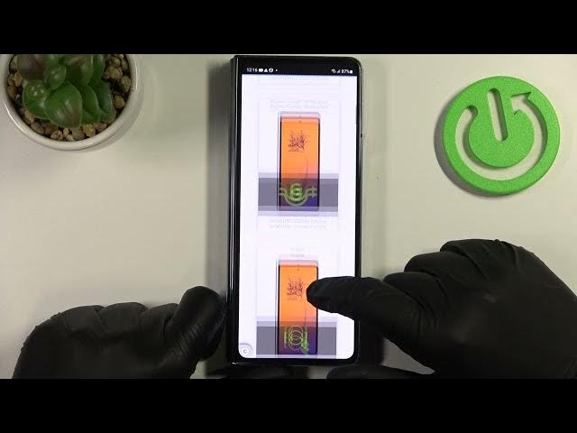 Video thumbnail for Does SAMSUNG Galaxy Z Fold 4 Have Gorilla Glass? – Screen Protection