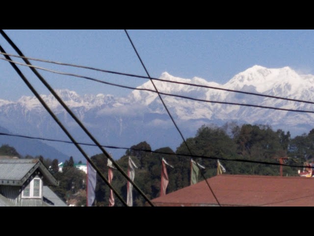 Video thumbnail for Himalaya view from chauk bazaar darjeeling india