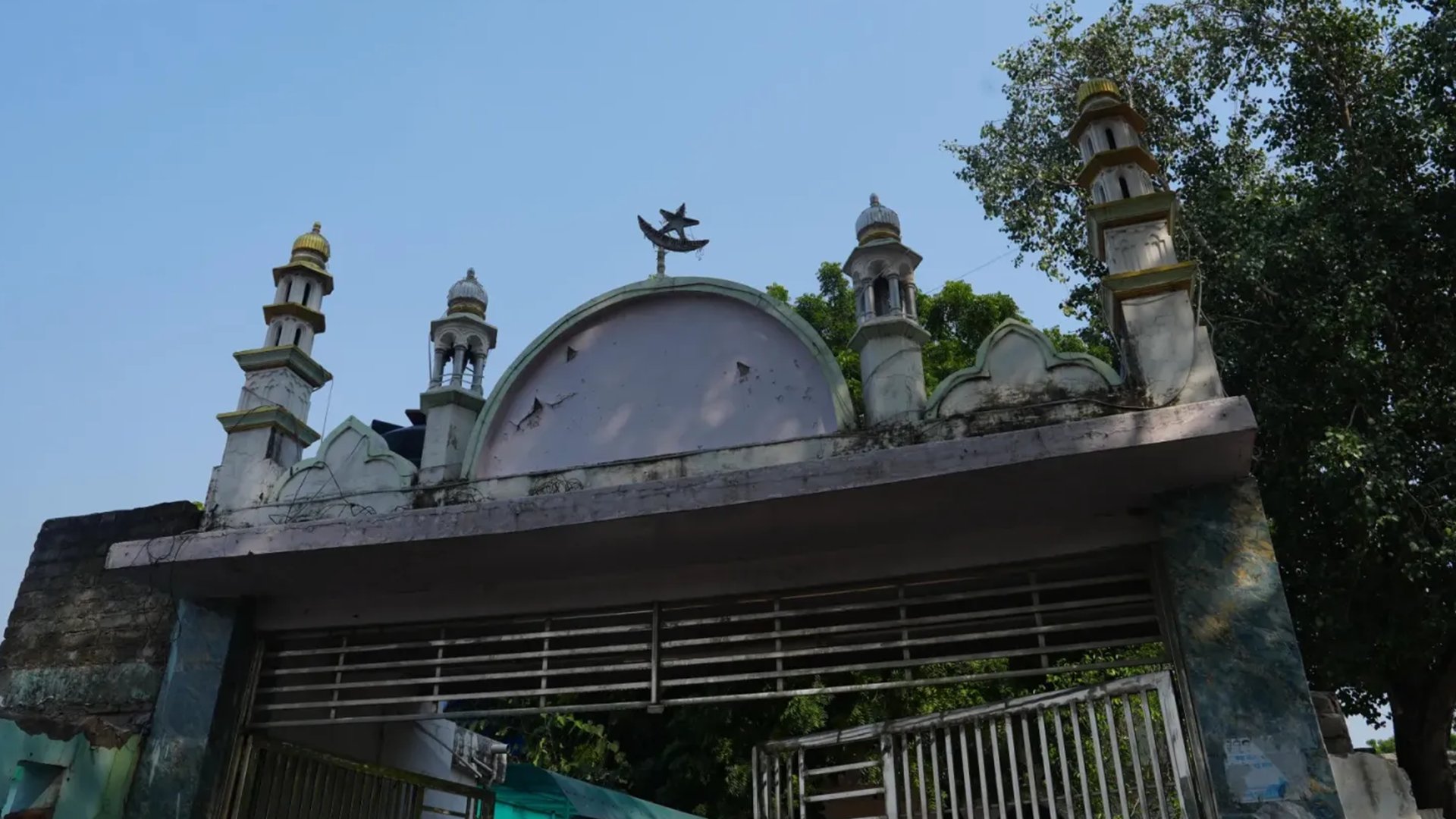 Video thumbnail for Century-old mosque near Indian PM’s residence under gov’t threat