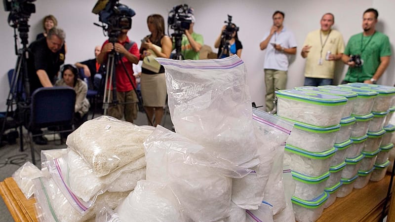 Video thumbnail for Multimillion-rand drug lab suspects appear in S.Africa court