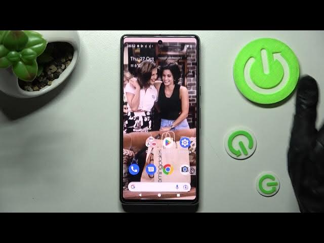 Video thumbnail for How to Enter One Handed Mode on Google Pixel 7 - Make Your Screen Smaller