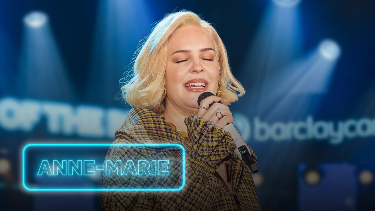 Video thumbnail for Anne-Marie shows off flawless vocals with acoustic ‘2002’, ‘Psycho’ and more | Capital | AD